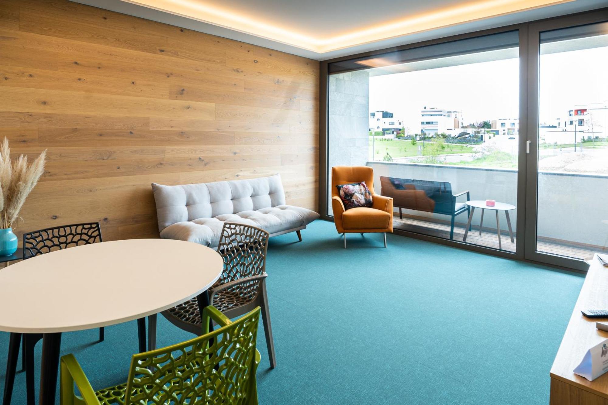 Lakeside Apartements Apartment *