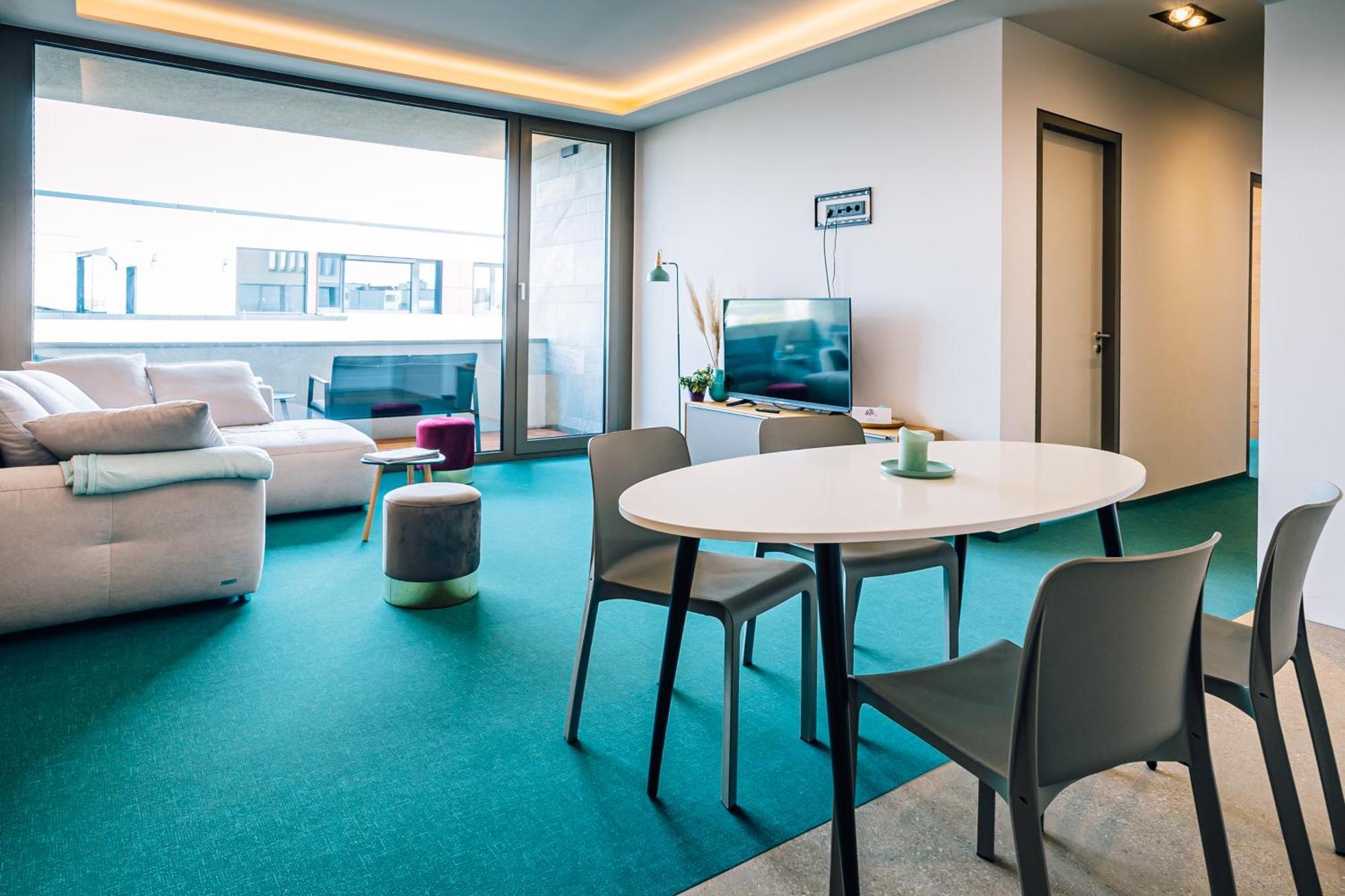 Lakeside Apartements Apartment